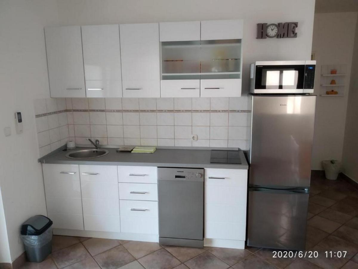 Apartmani Lucia Biograd Weißenburg Exterior foto