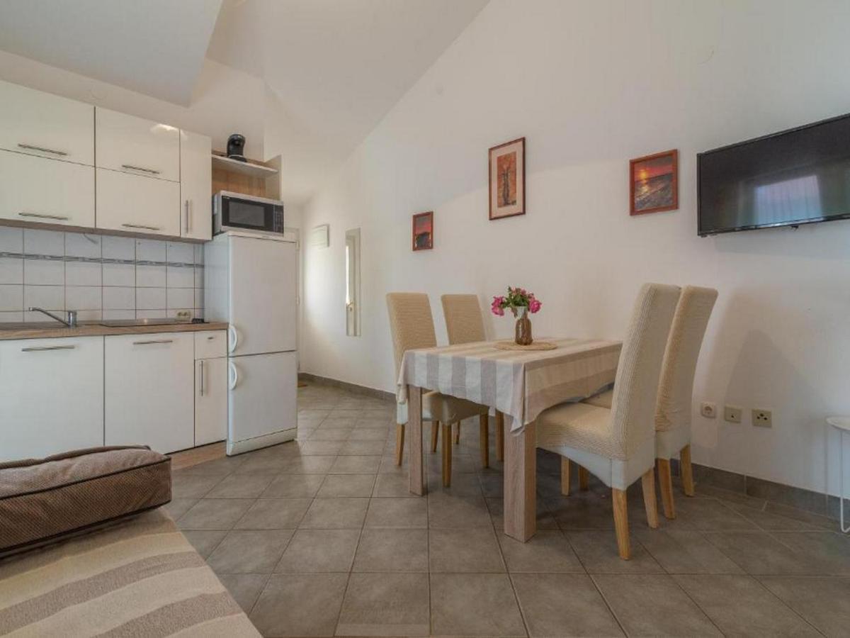 Apartmani Lucia Biograd Weißenburg Exterior foto