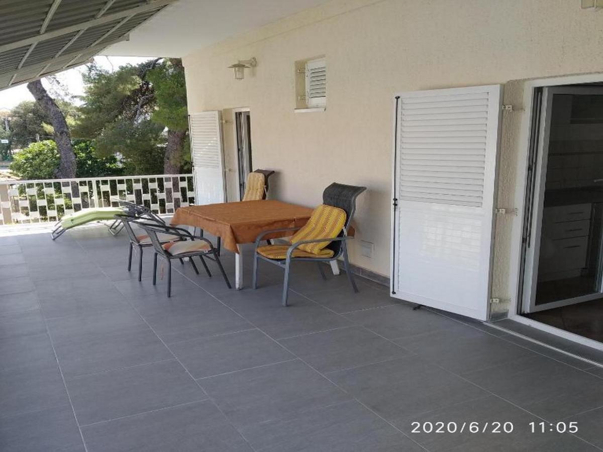 Apartmani Lucia Biograd Weißenburg Zimmer foto