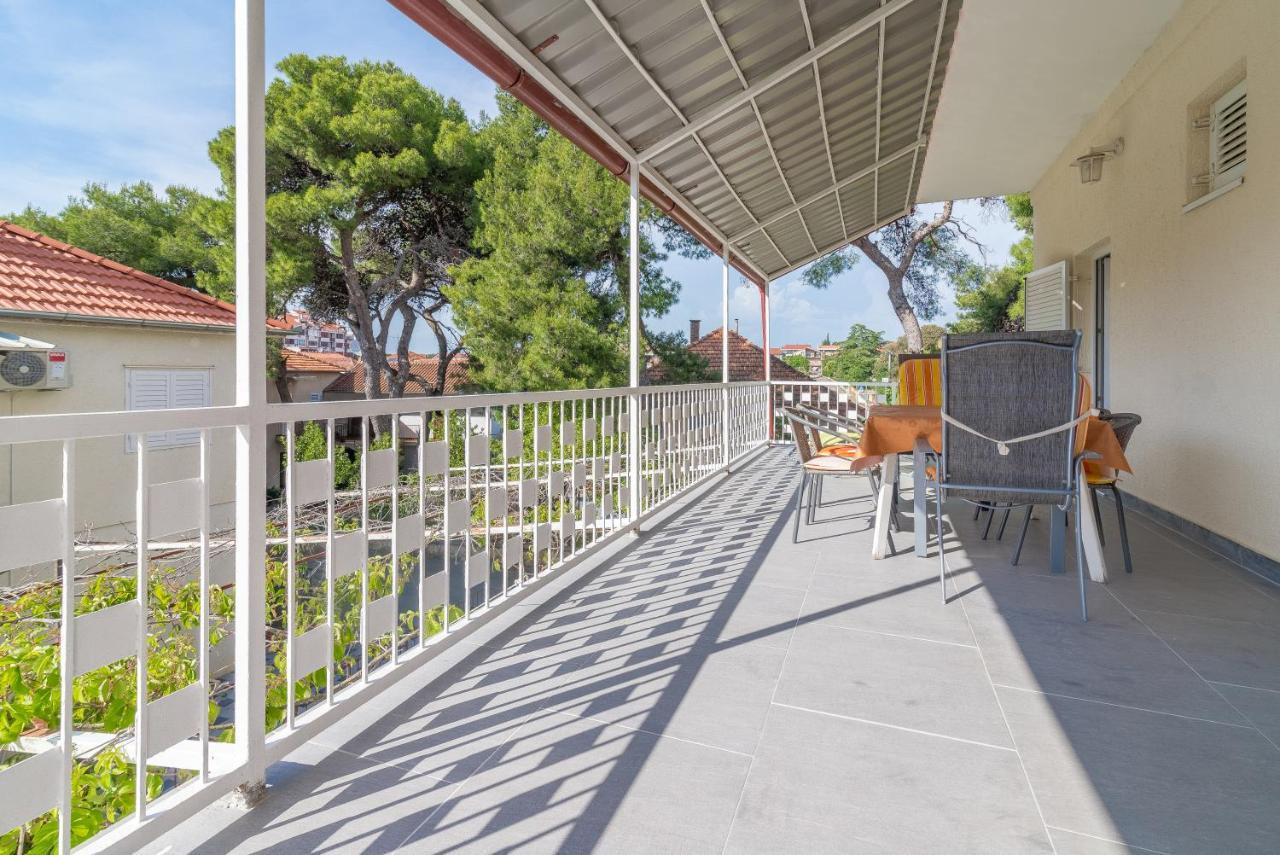 Apartmani Lucia Biograd Weißenburg Exterior foto