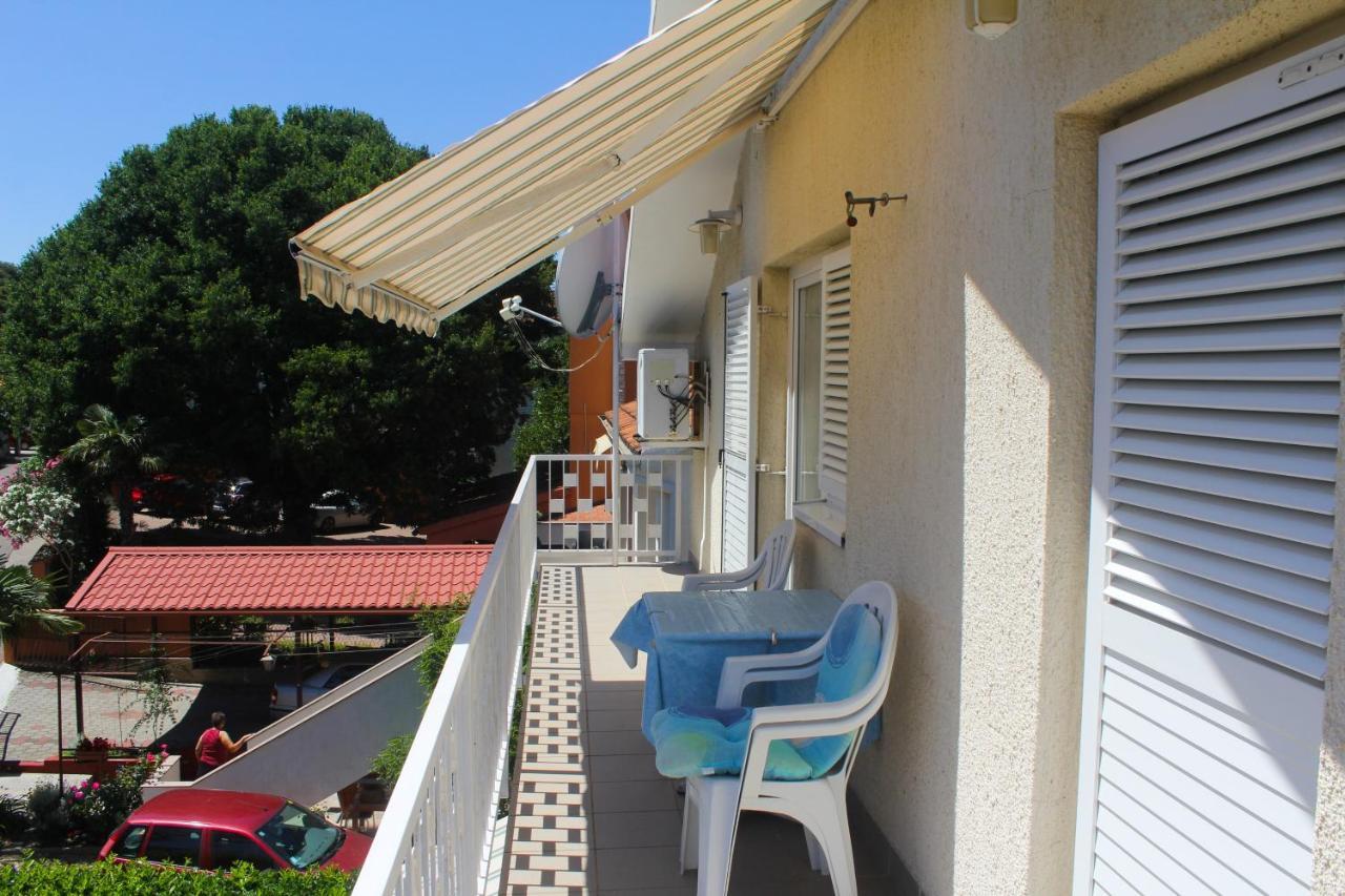 Apartmani Lucia Biograd Weißenburg Exterior foto