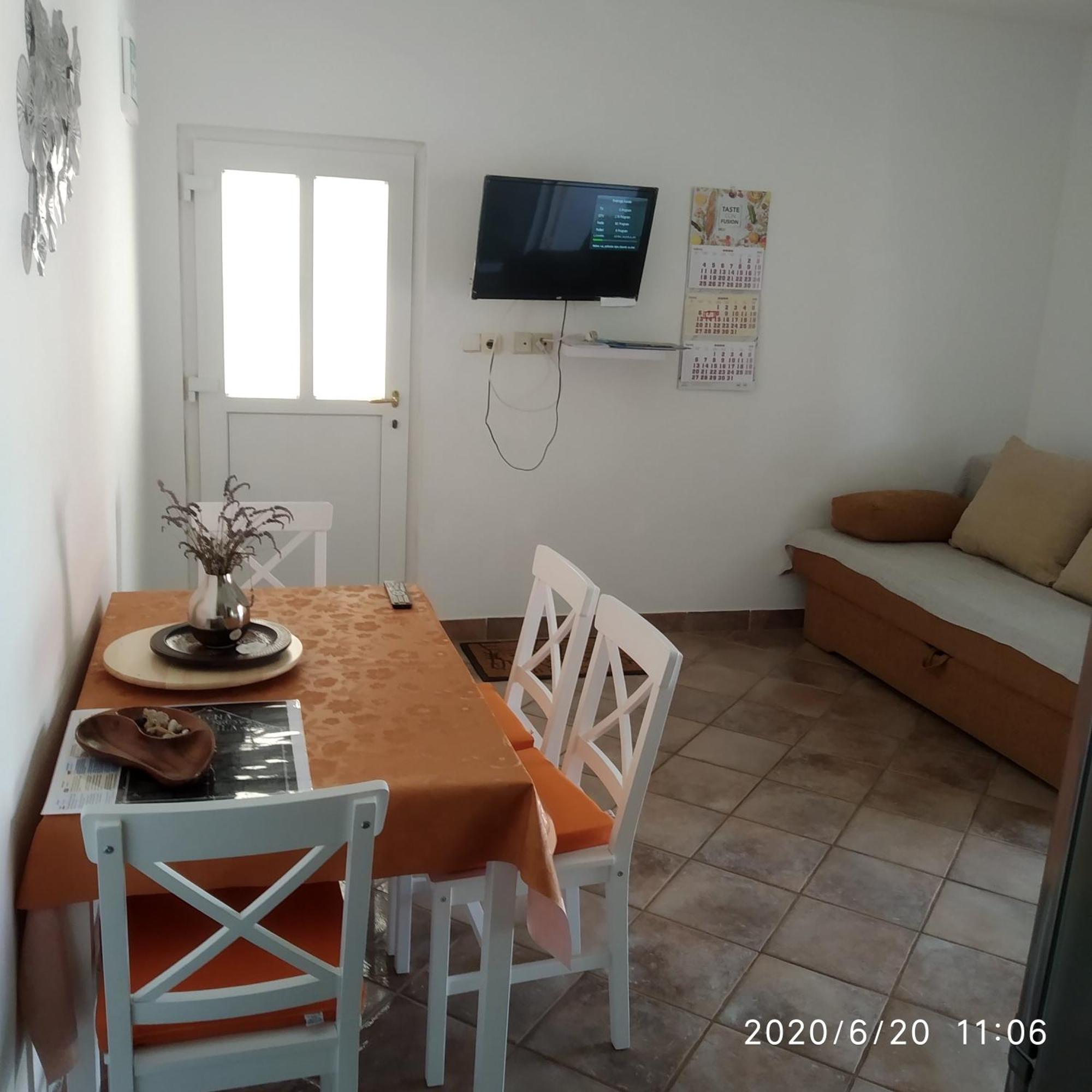 Apartmani Lucia Biograd Weißenburg Exterior foto